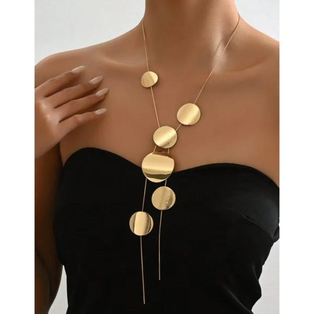Large Round Pendant Long Necklace for Women - Stylish Collarbone Chain with Unique Personality
