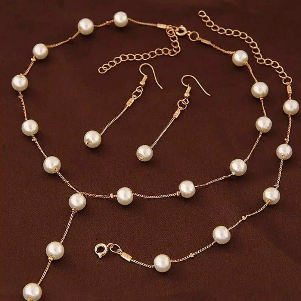 Gold-Plated Imitation Pearl Necklace Earring Bracelet Set for Ladies with Elegant Tassel Design