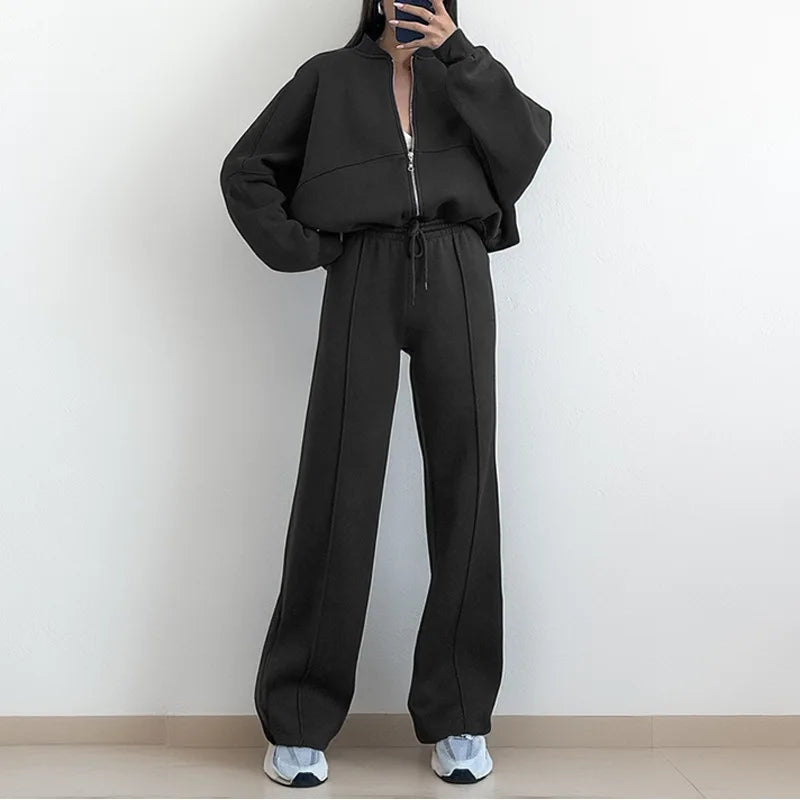 Women's Fleece-Lined Tracksuit Set with Hoodie and Casual Pants for Winter Comfort and Style