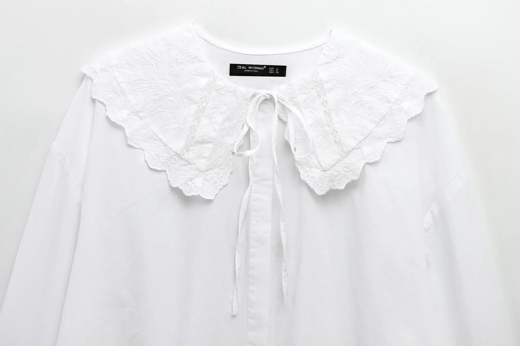 Women's Long Sleeve Lace Up Doll Collar Blouse Single Breasted Chic Street Style Shirt for Spring and Autumn