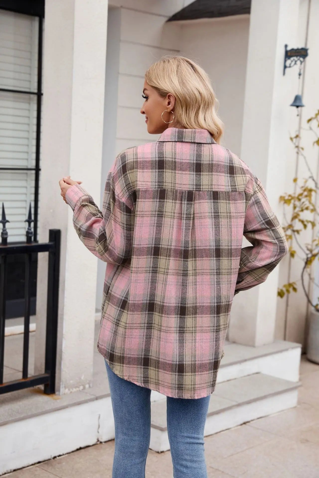 Women Plaid Button Up Shirt Loose Fit Warm Long Sleeve Casual Blouse with Pockets Autumn Winter Checkered Top Preppy Y2K Harajuku Style