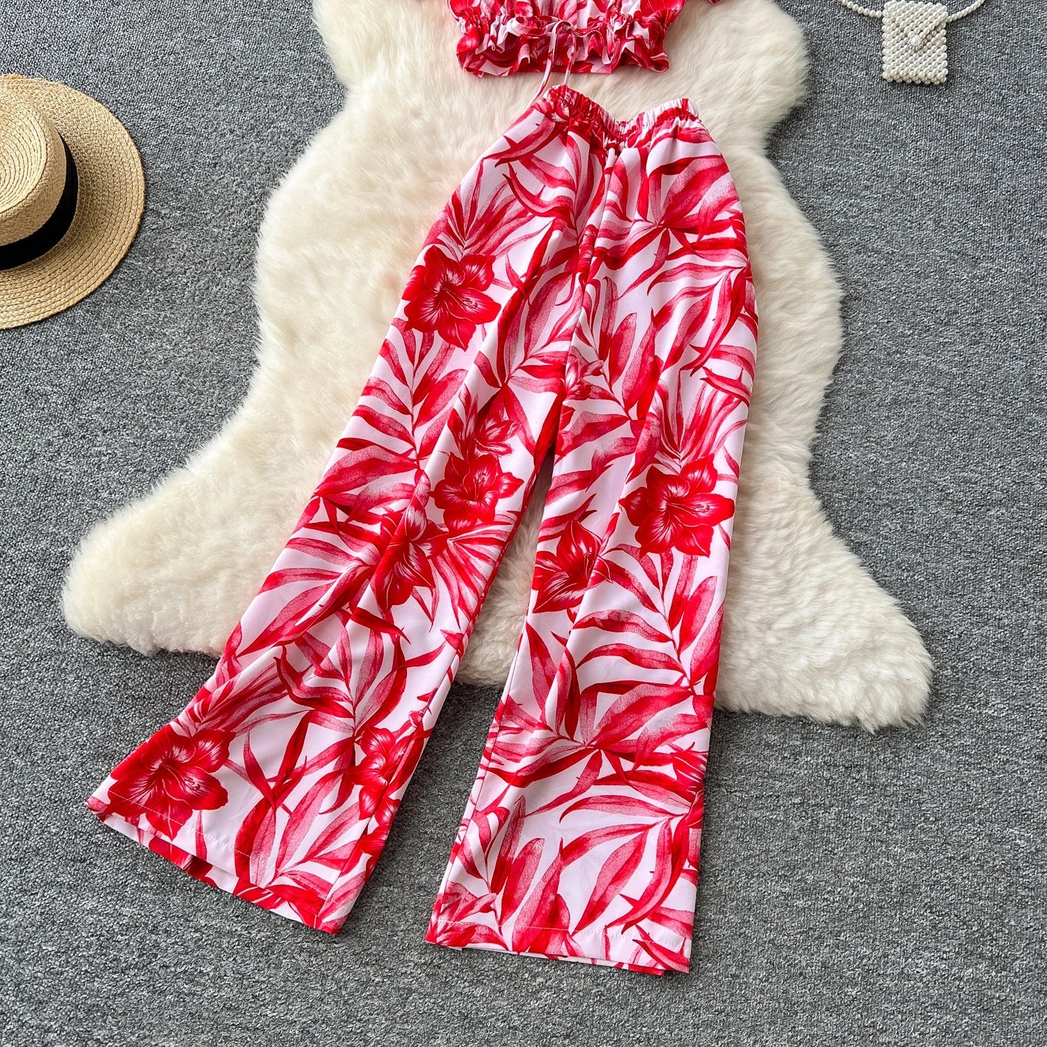 Summer Fashion Print Two Piece Set for Women with Loose Short Sleeve Tops and Elastic Waist Wide Leg Cropped Pants