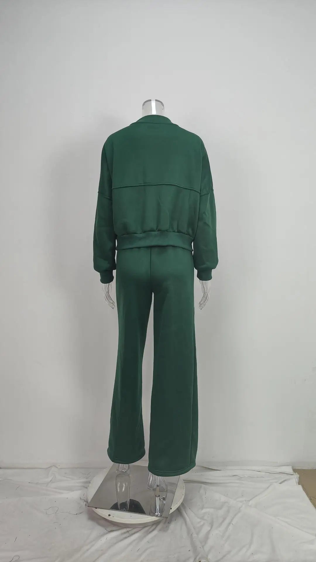 Women's Fleece-Lined Tracksuit Set with Hoodie and Casual Pants for Winter Comfort and Style