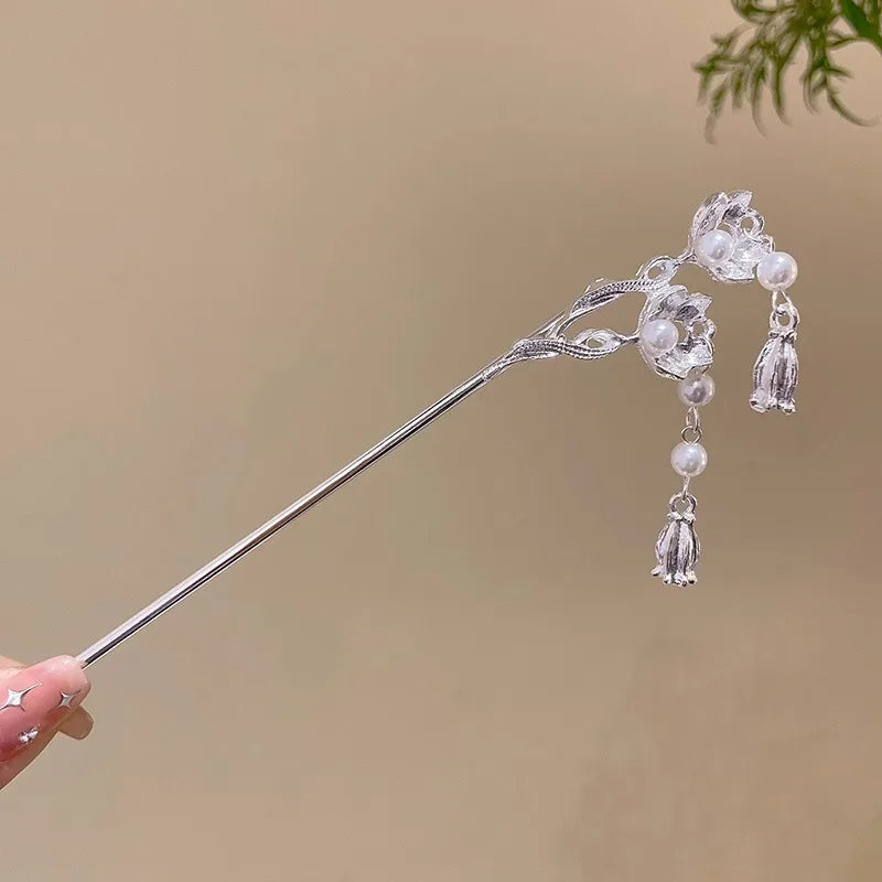 Elegant Enameled Flower Tassel Hair Clip Alloy Hairpin for Women Stylish Chinese Hair Accessory