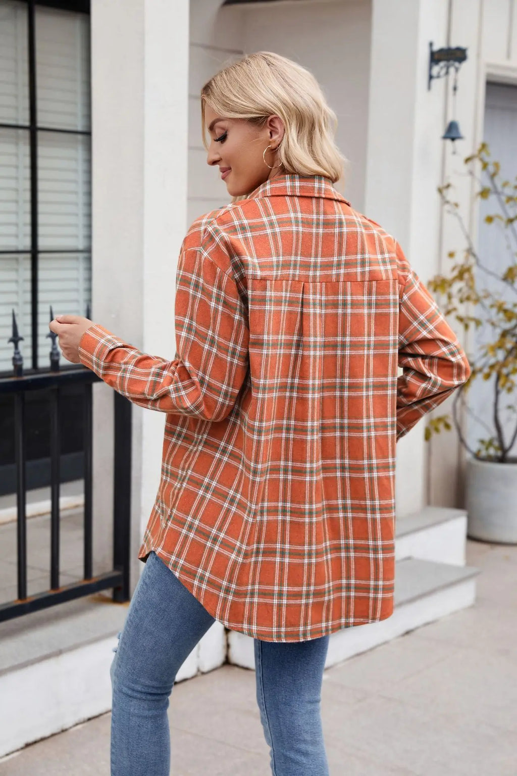 Women Plaid Button Up Shirt Loose Fit Warm Long Sleeve Casual Blouse with Pockets Autumn Winter Checkered Top Preppy Y2K Harajuku Style