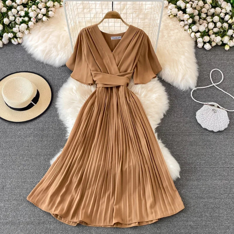 Summer V-Neck Pleated Dress With Lace Up Waist Long Skirt