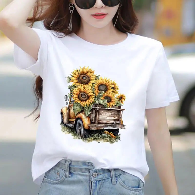 Women's Cute Floral Graphic T-Shirt Casual Short Sleeve Tee 90s Trendy Print Top