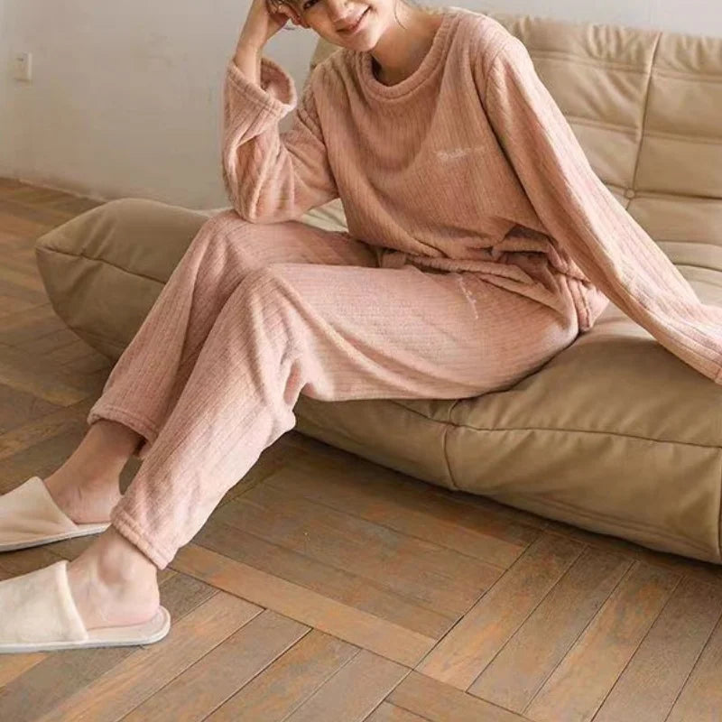 Cozy Women Pajama Set with Loose Top and Elastic Waist Wide Leg Fleece Pants Soft Bow Detail Autumn Winter Sleepwear Lounge Wear