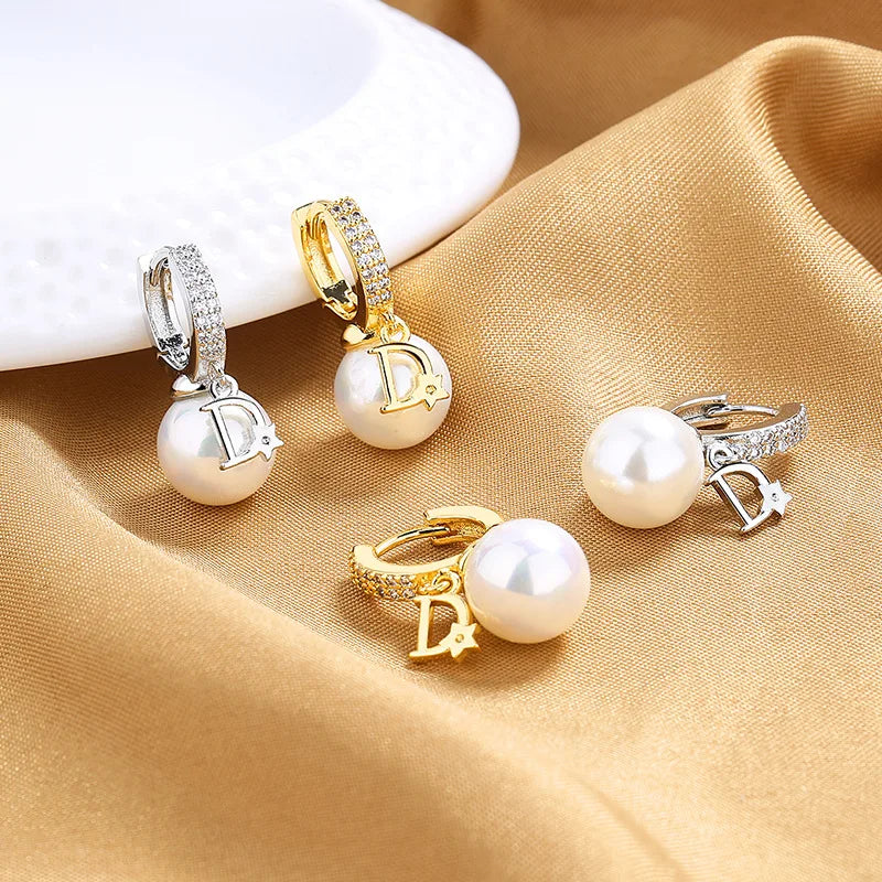 Trendy High-End Lightweight Luxury Earrings for Women
