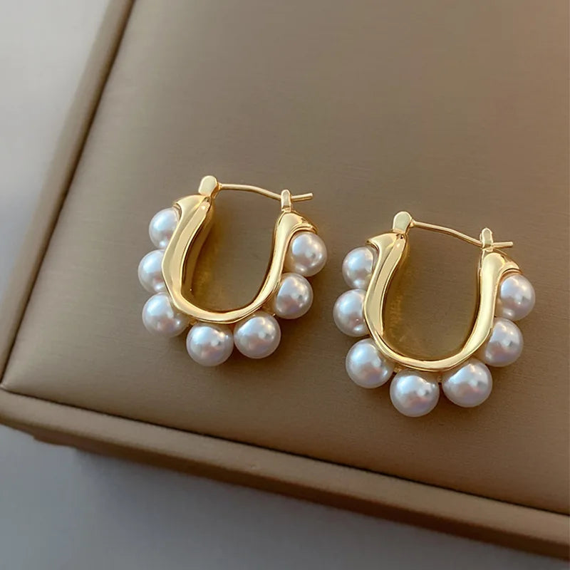 Elegant Gold U-shaped Hoop Earrings with Imitation Pearls for Weddings and Parties
