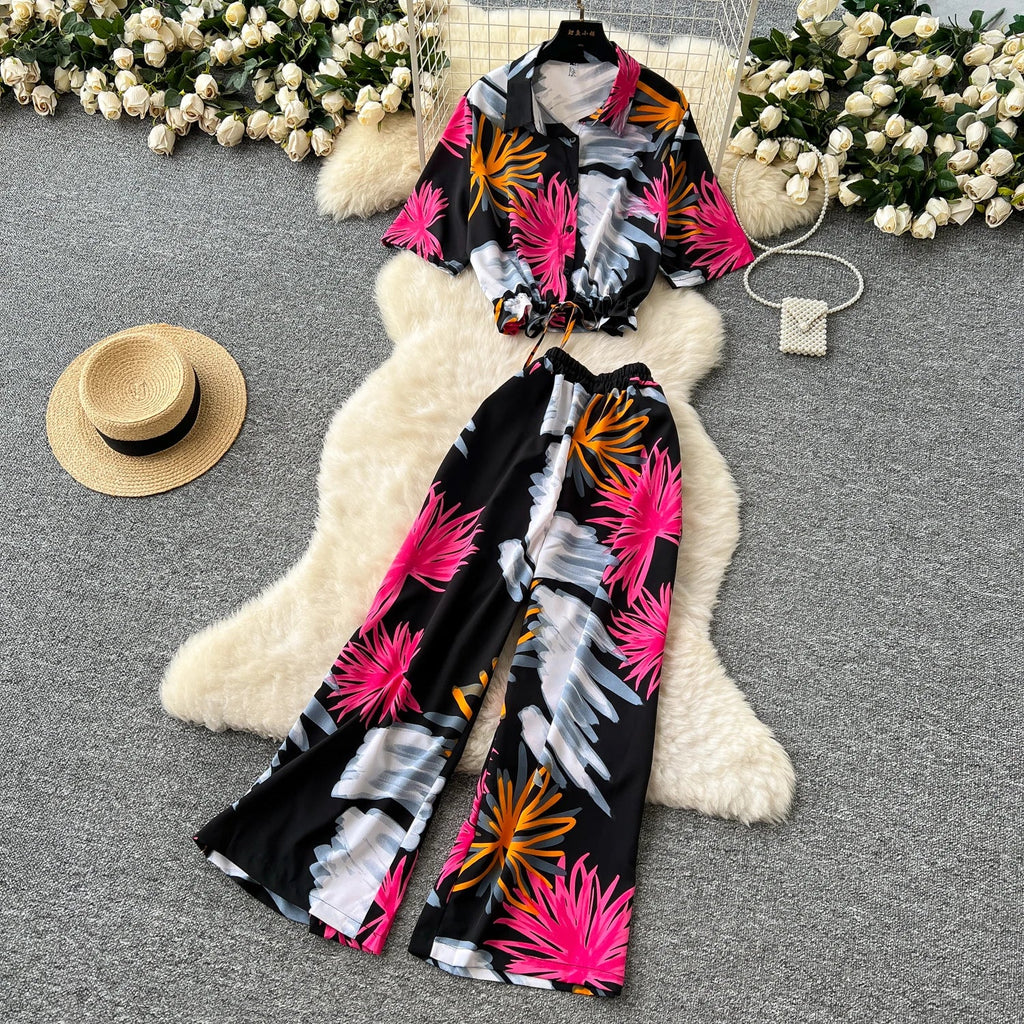 Summer Fashion Print Two Piece Set for Women with Loose Short Sleeve Tops and Elastic Waist Wide Leg Cropped Pants