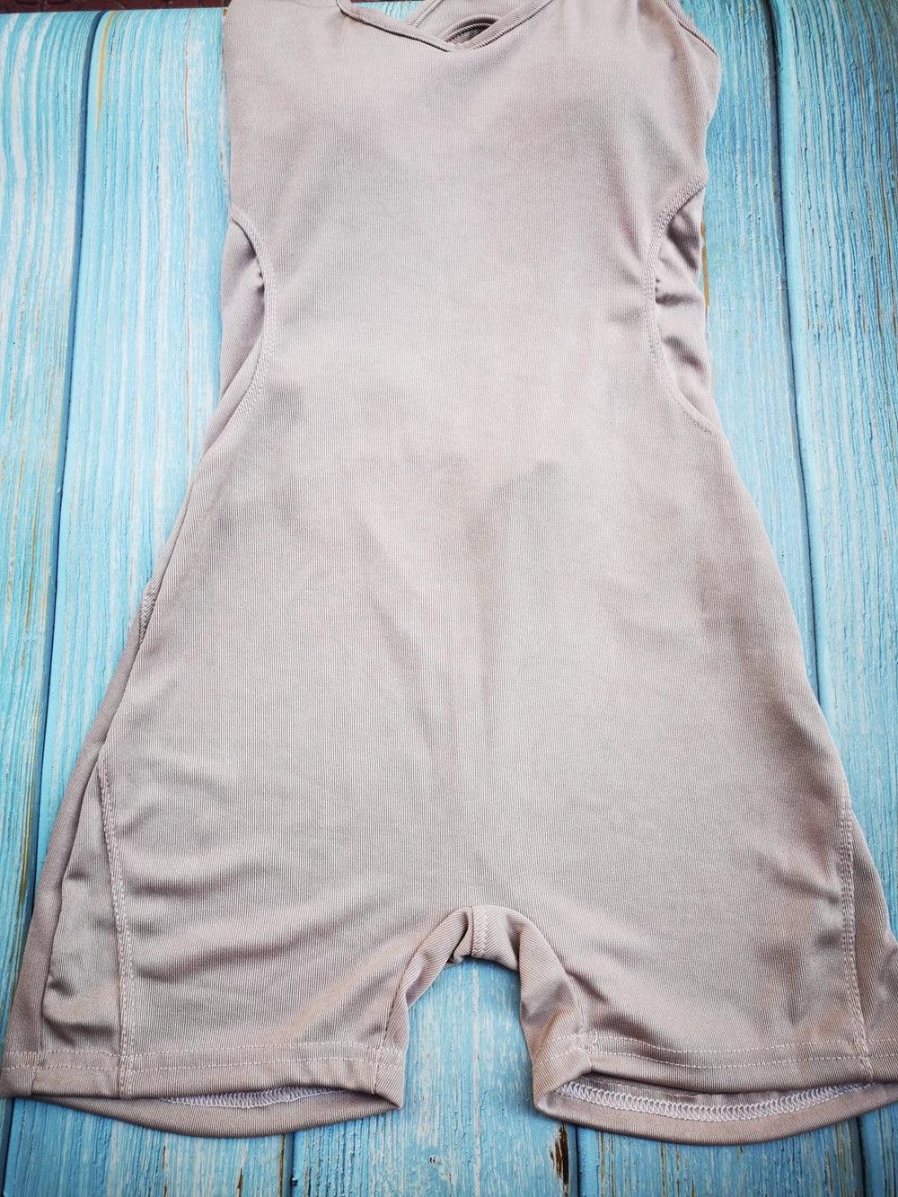 Women Sleeveless Yoga Playsuit Low Neck Slim Fit Stretch Short Jumpsuit with Chest Pads One Piece Romper Sportwear