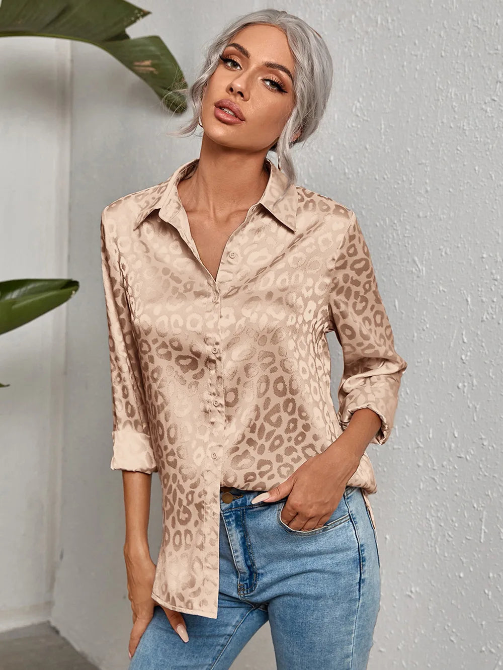 Elegant Long Sleeve Leopard Jacquard Blouse for Women with Turn Down Collar and Button Front Office Shirt Autumn Spring Fashion Top