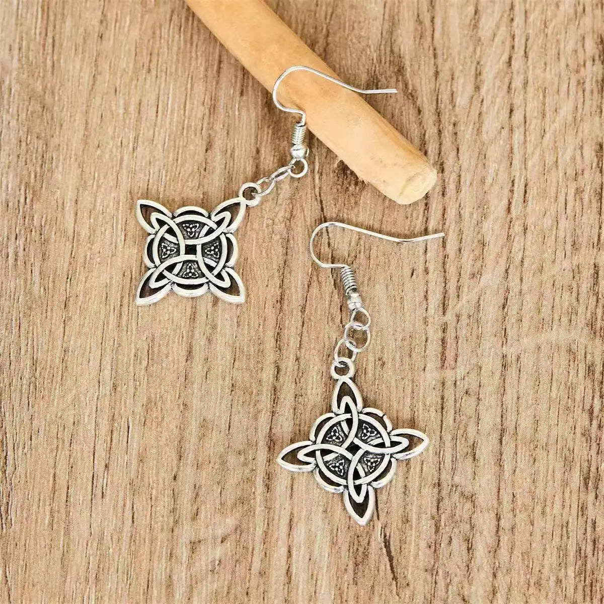 Vintage Celtic Knot Earrings for Men and Women - Magic Pagan Wicca Symbol Jewelry Gifts