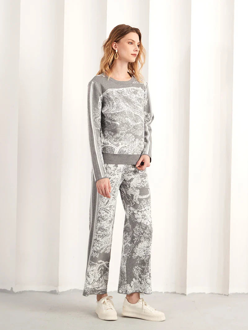 Casual Women Two Piece Knitted Tracksuit Set with Elegant Sweater and Pants for Winter Comfort