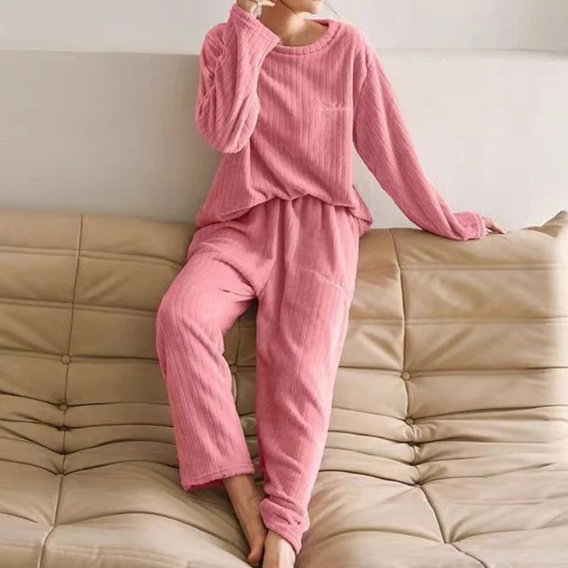Cozy Women Pajama Set with Loose Top and Elastic Waist Wide Leg Fleece Pants Soft Bow Detail Autumn Winter Sleepwear Lounge Wear