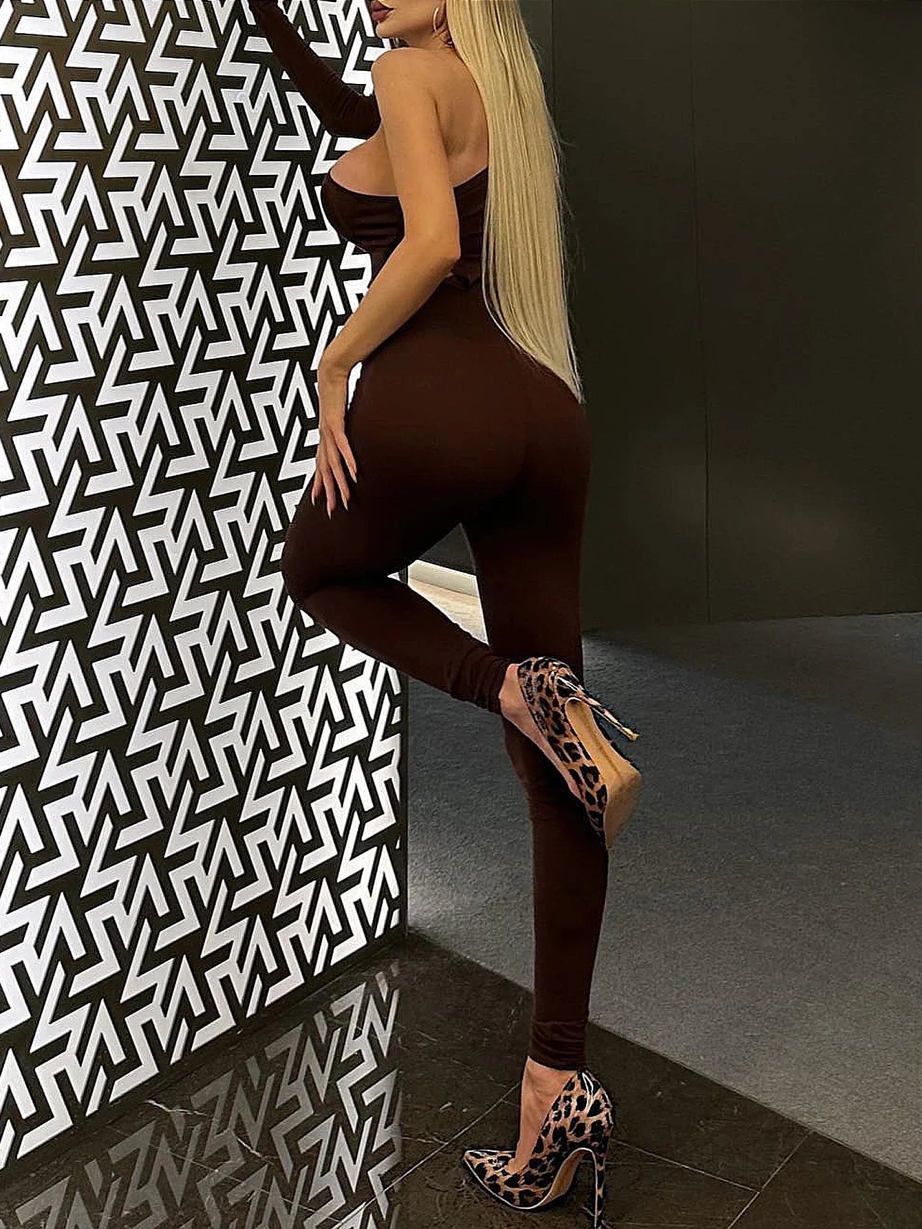 Women's Sexy Backless Halter Neck Sleeveless Tight Fit Long Jumpsuit Elegant Evening Romper