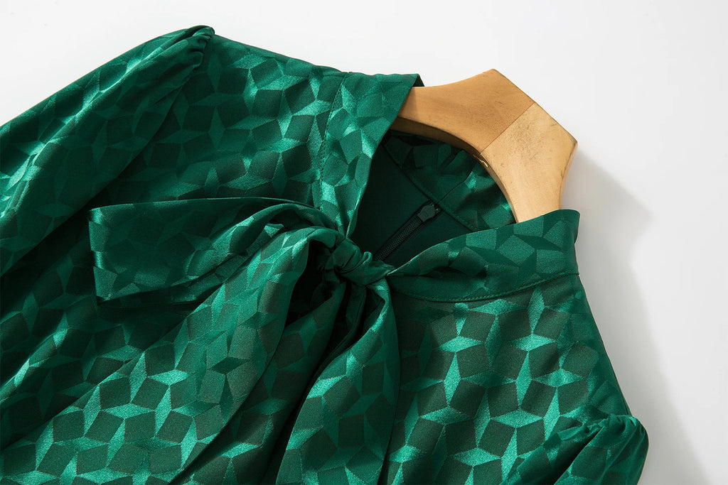 Elegant Green Pleated Long Sleeve Dress With Bow Collar