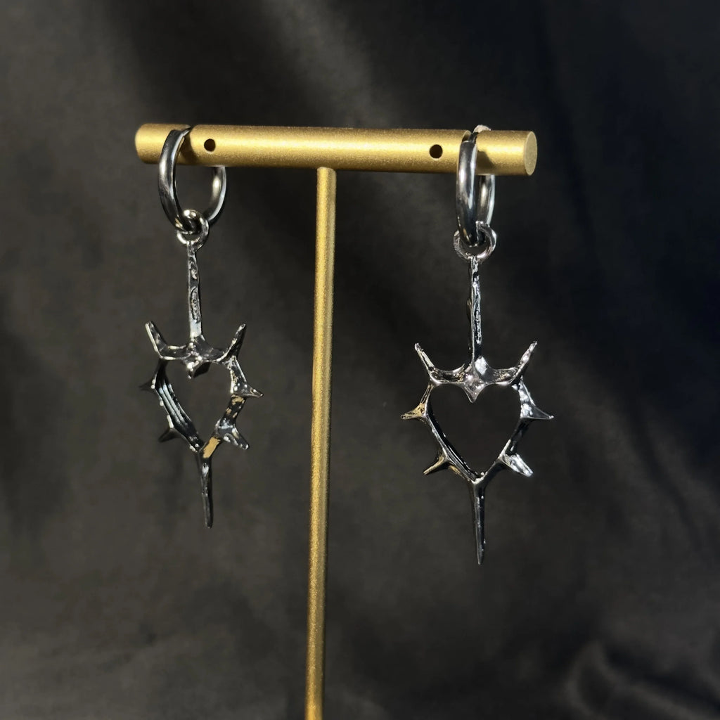 Retro Gothic Thorn Heart Design Earrings with Spikes - Unique Heart-Shaped Earrings for Holiday Parties and Gifts