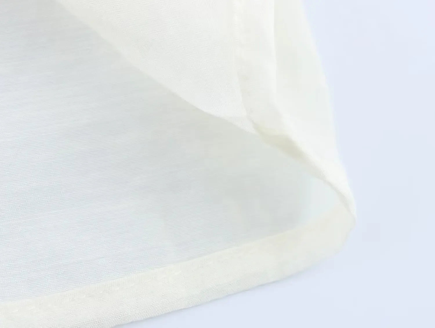 Women's Fashion V-Neck Puffy Long Sleeve Shirt with Layered Decoration and Elegant Temperament