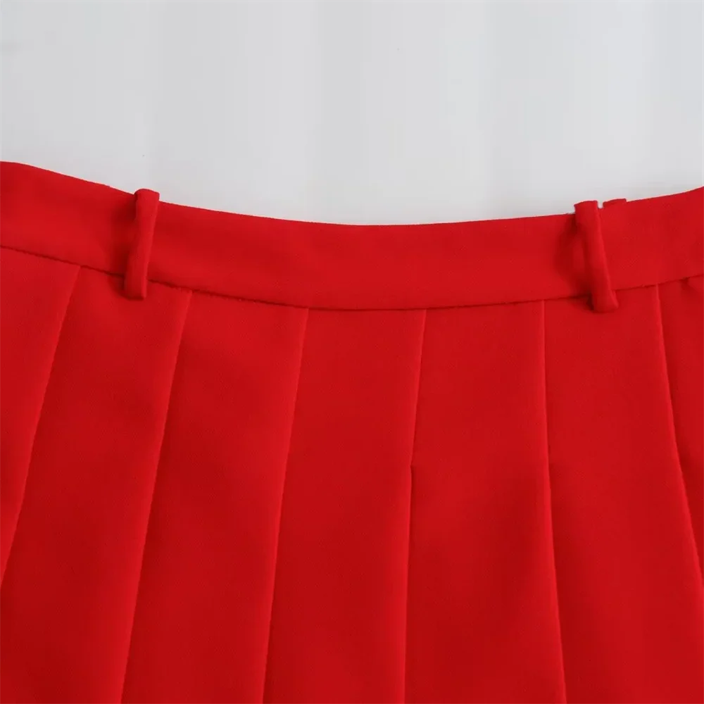 Women's Fashion Elegant Commuting Two-Piece Set Featuring Tailored Tight Suit Coat and Wide Pleated Short Skirt