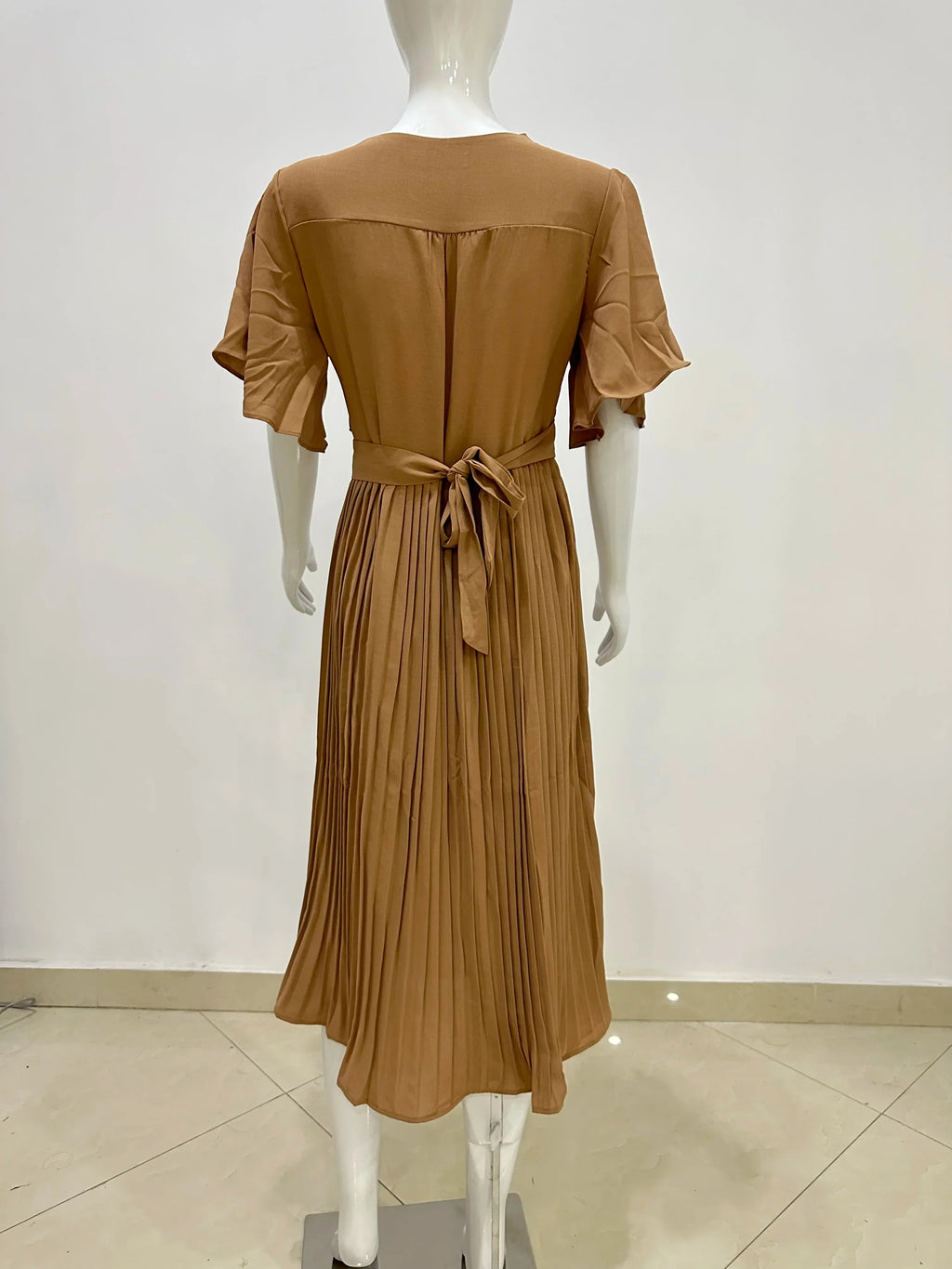 Summer V-Neck Pleated Dress With Lace Up Waist Long Skirt