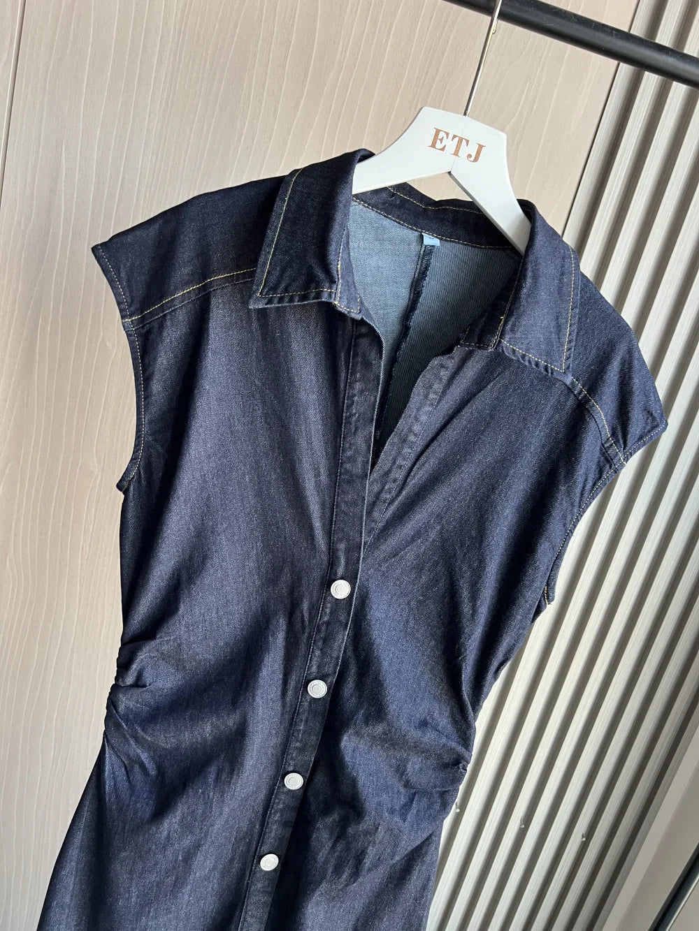 Fitted Denim Midi Shirt Dress With V Neck Long Sleeve