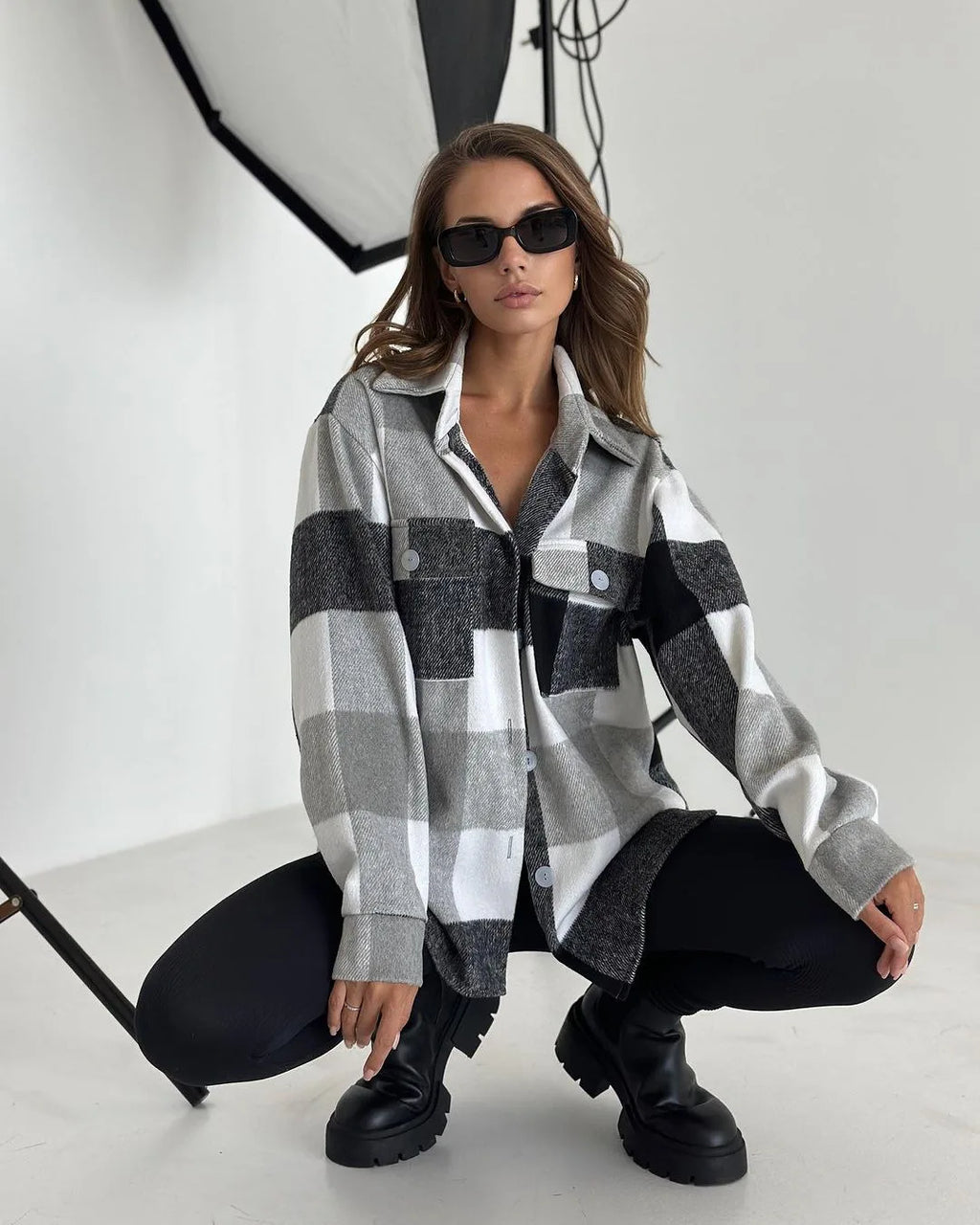Women's Flannel Lapel Plaid Shirt Jacket Long Sleeve Button Down Thin Warm Coat Blouse for Autumn Casual Wear