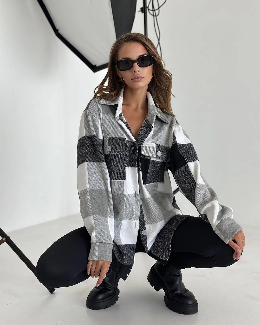 Women's Flannel Lapel Plaid Shirt Jacket Long Sleeve Button Down Thin Warm Coat Blouse for Autumn Casual Wear