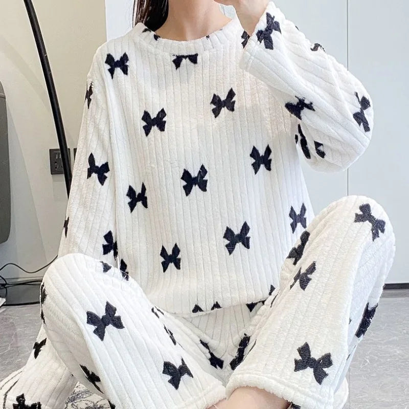 Cozy Women Pajama Set with Loose Top and Elastic Waist Wide Leg Fleece Pants Soft Bow Detail Autumn Winter Sleepwear Lounge Wear