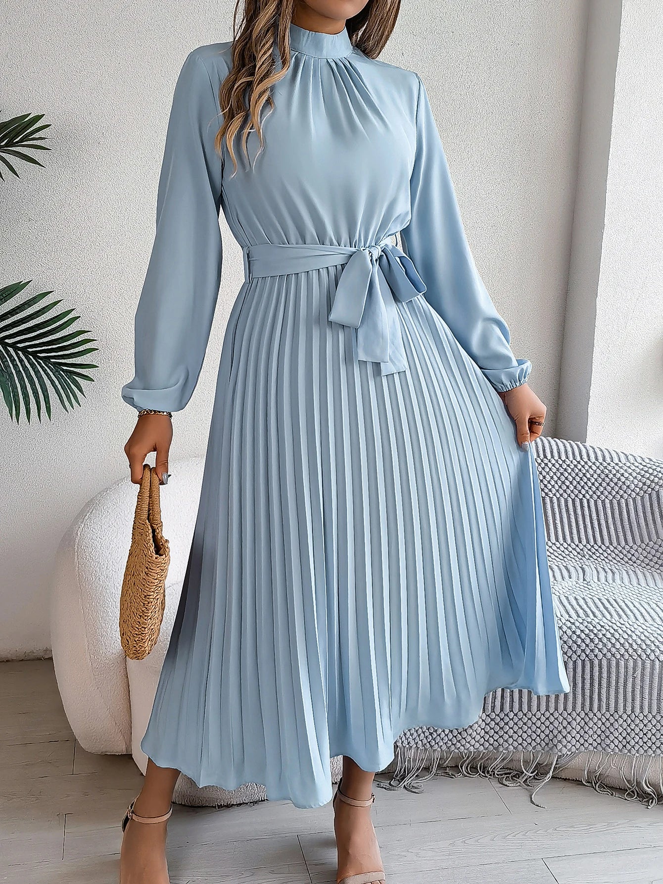 Elegant Pleated Long Sleeve Maxi Dress With Lace Up