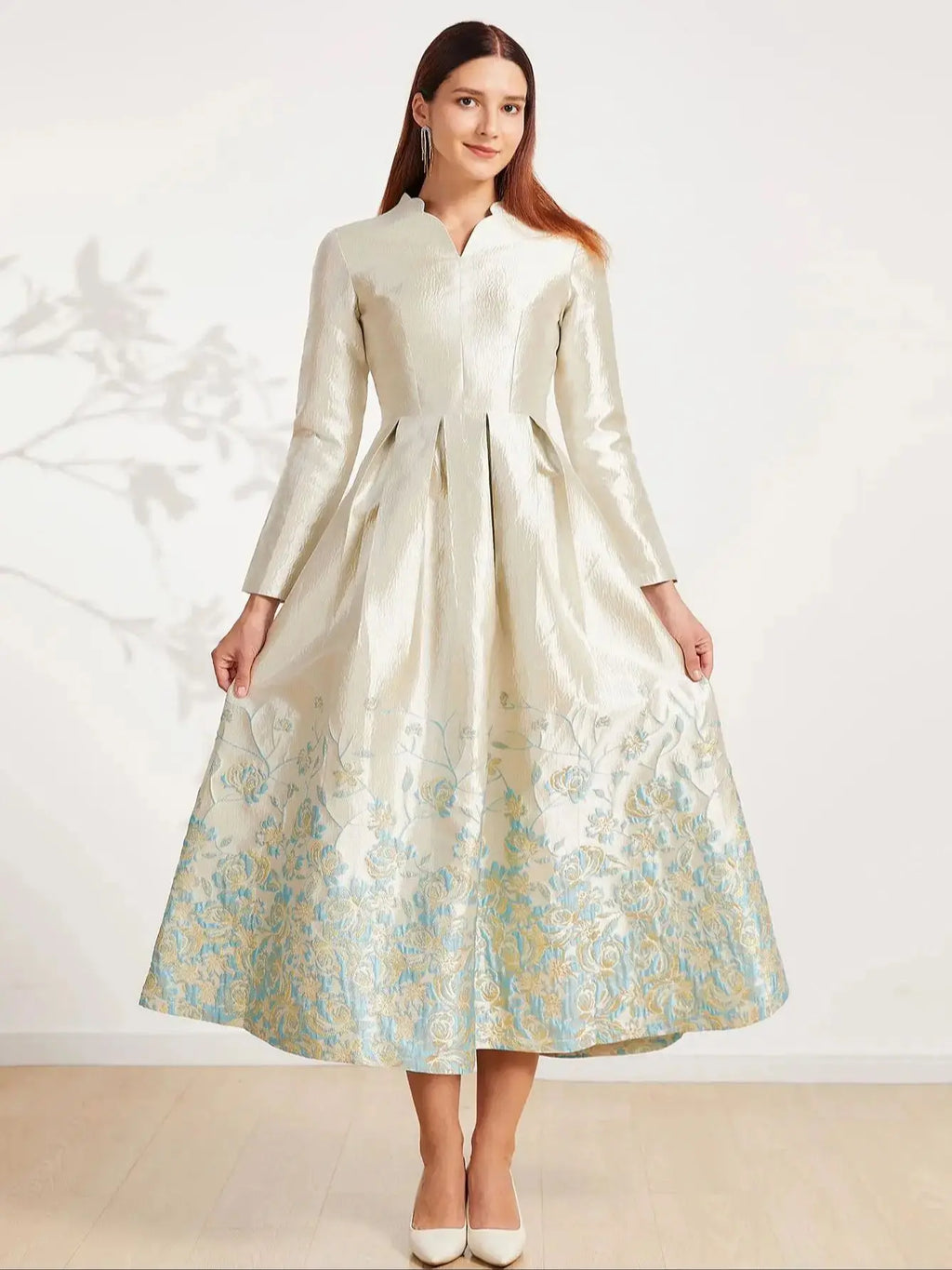 Elegant Jacquard Maxi Dress With Floral Embroidery Pattern