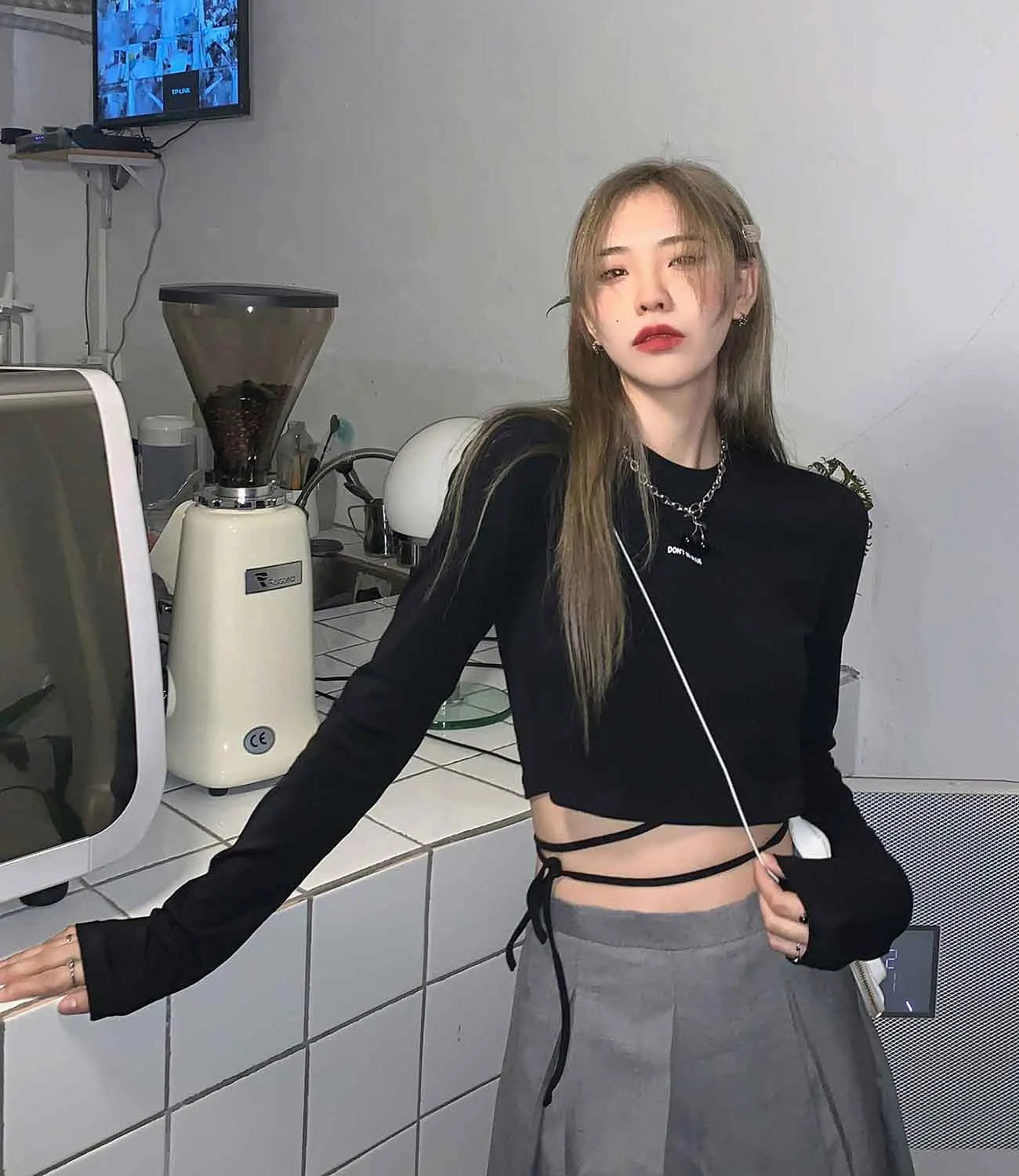 Long Sleeve Women's Crop Top Stylish Bandage Design for Spring Fashion