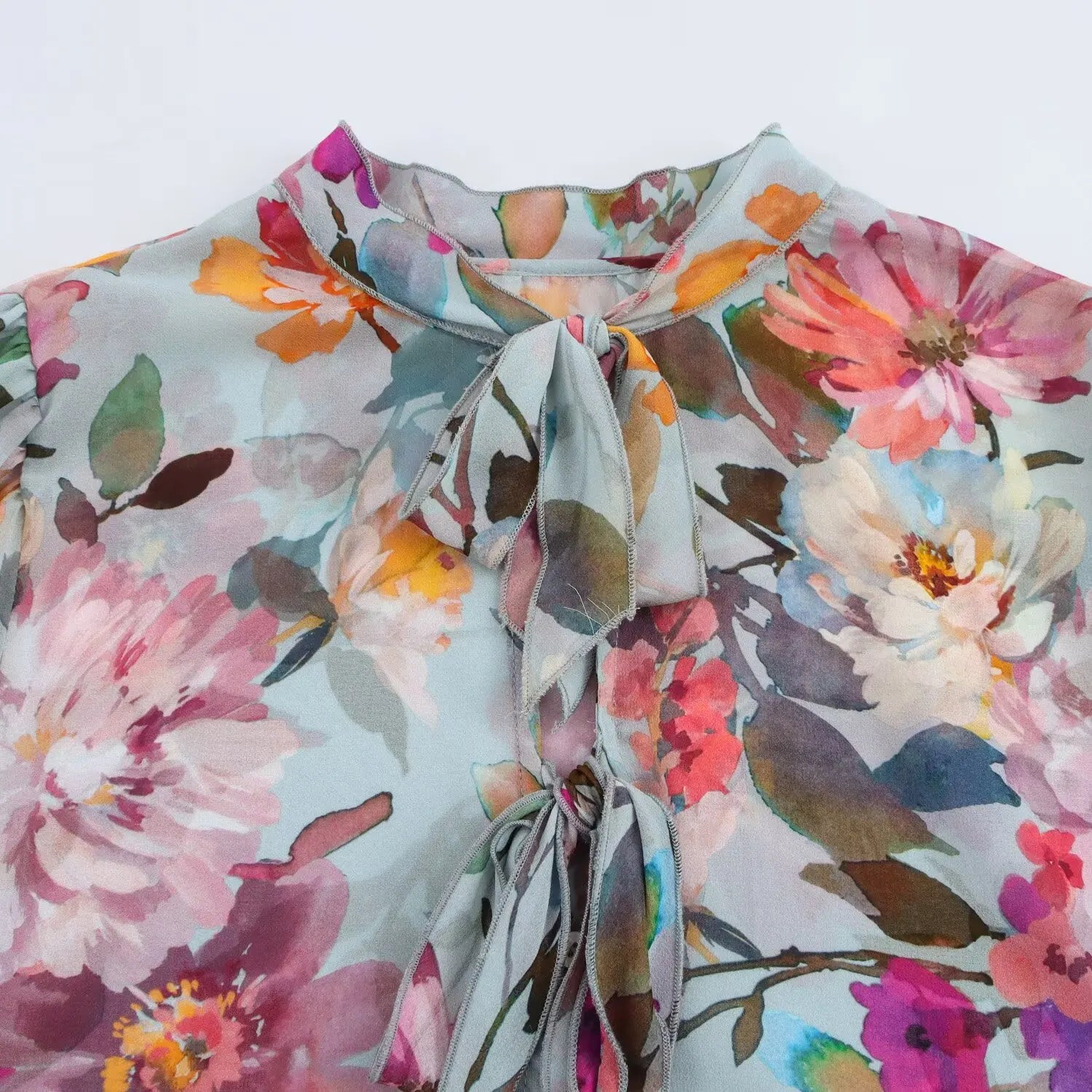Women's Floral Print Chiffon Blouse with Bow Tie Detail Loose Fit Fashion Shirt