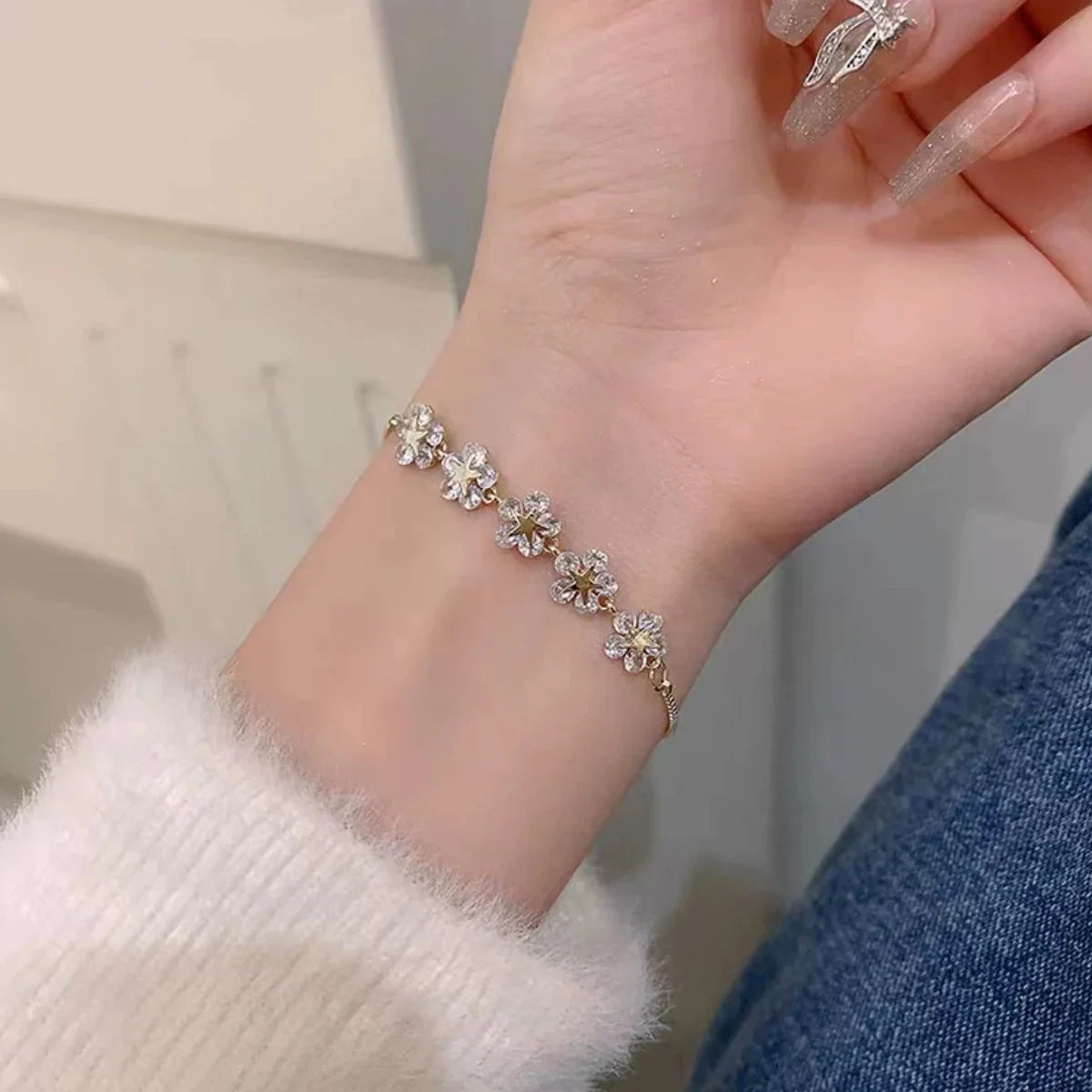 Korean Luxury Flower Charm Bracelet for Women with Round Butterfly and Shiny Rhinestones