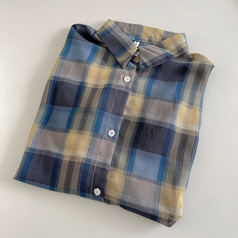 Breezy Oversized Plaid Shirt for Women Long Sleeve Collared Button-Down Blouse Casual Spring Summer Boyfriend Style Top