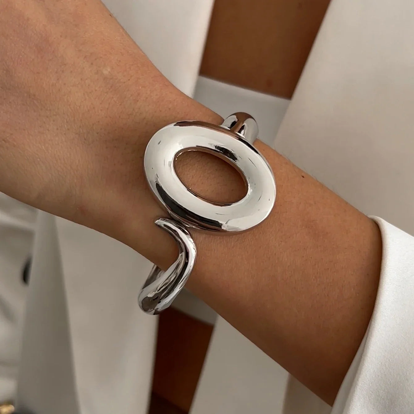 Exaggerated Punk Irregular Wide Cuff Bangle for Women Vintage Gold Color Chunky Metal Bracelet