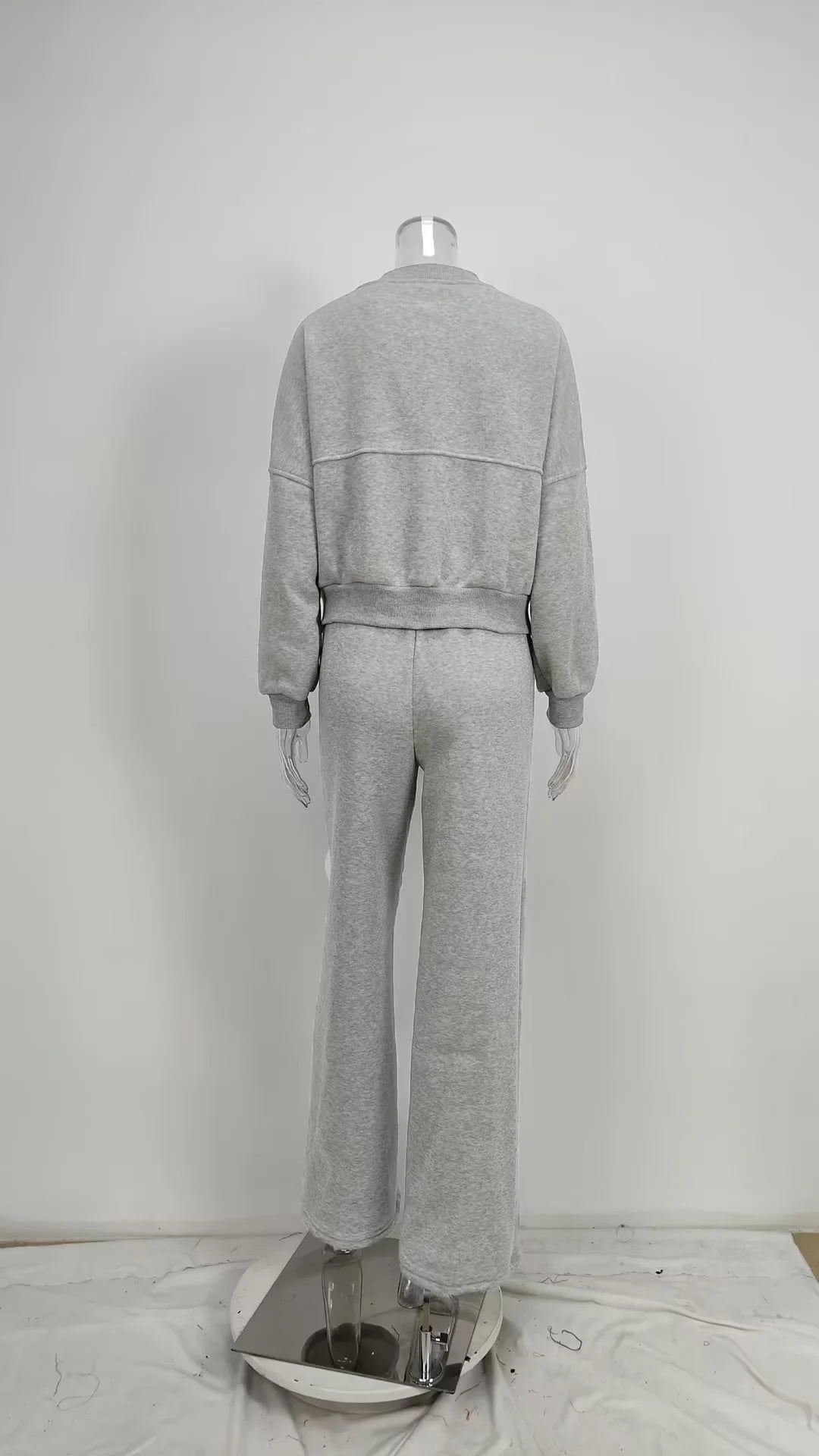 Women's Fleece-Lined Tracksuit Set with Hoodie and Casual Pants for Winter Comfort and Style