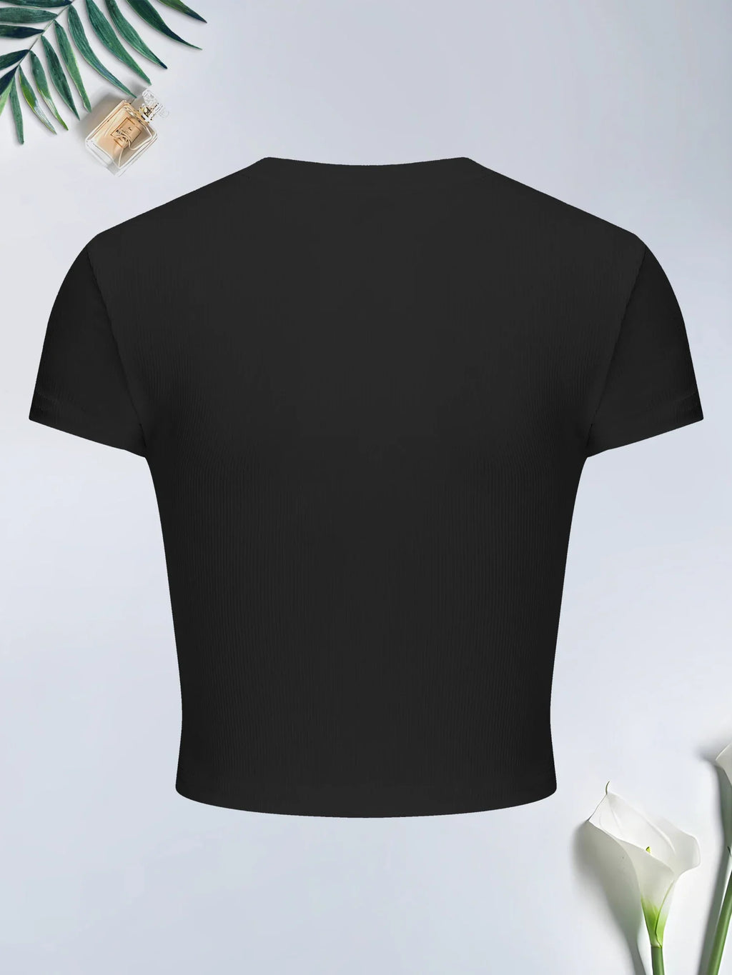 Casual White Short Sleeve T-Shirt for Women Slim Fit Summer Top