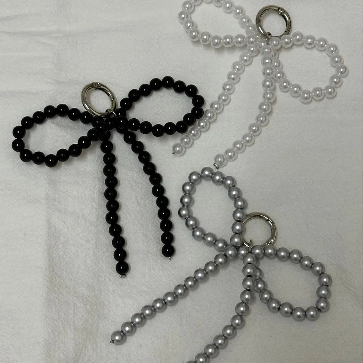 Korean Cute Beaded Pearl Bowknot Keychain for Women and Girls Metal Bow Pendant Bag Decoration Accessories