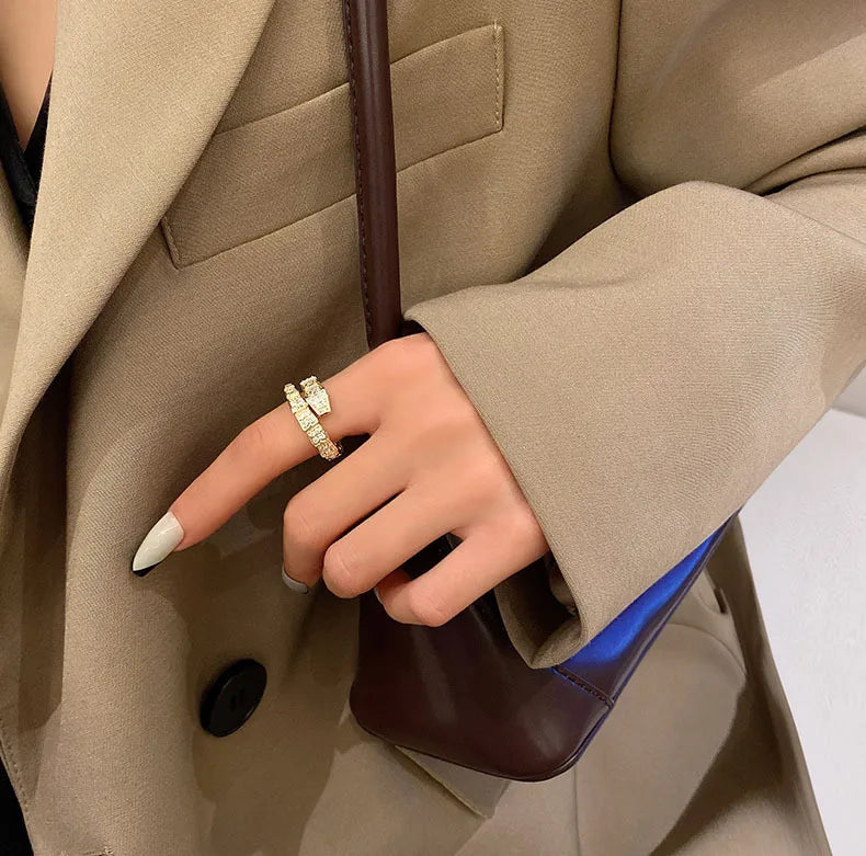 Trendy Snake Bone Shape Open Rings for Women with Crystal in Gold and Silver Color Copper Jewelry Gift
