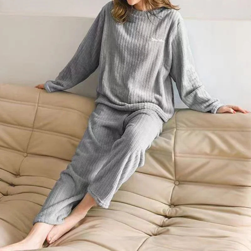 Cozy Women Pajama Set with Loose Top and Elastic Waist Wide Leg Fleece Pants Soft Bow Detail Autumn Winter Sleepwear Lounge Wear