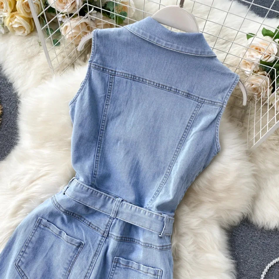 Slim Fit Sleeveless Denim Jumpsuit for Women with Single Row Buckle and Retro Lace-Up Detail Summer Fashion Jumpsuit