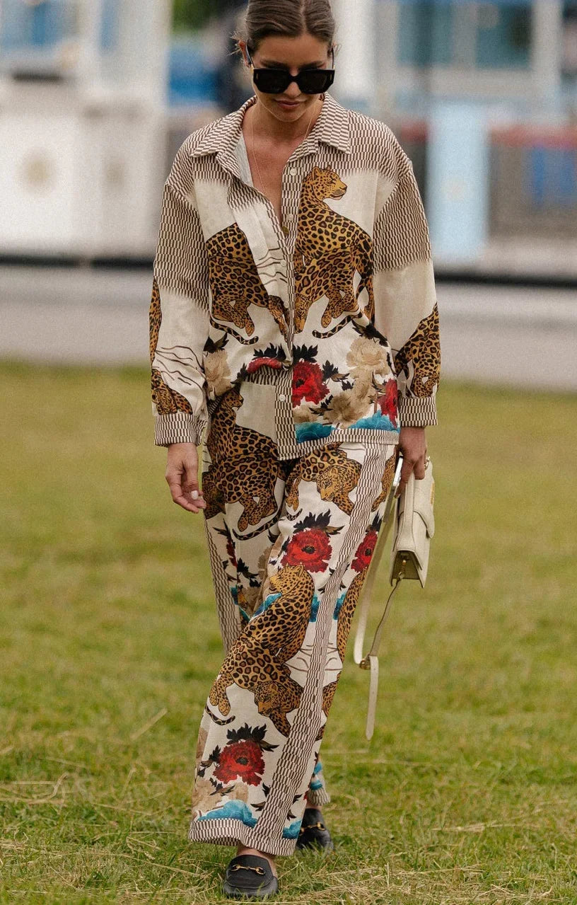 Casual Two-Piece Set Long-Sleeve Loose Fit Printed Top and Pants with Pockets Comfortable Leisure Vacation Outfit for Autumn and Winter