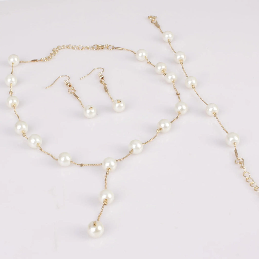 Gold-Plated Imitation Pearl Necklace Earring Bracelet Set for Ladies with Elegant Tassel Design