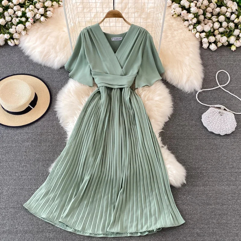 Summer V-Neck Pleated Dress With Lace Up Waist Long Skirt