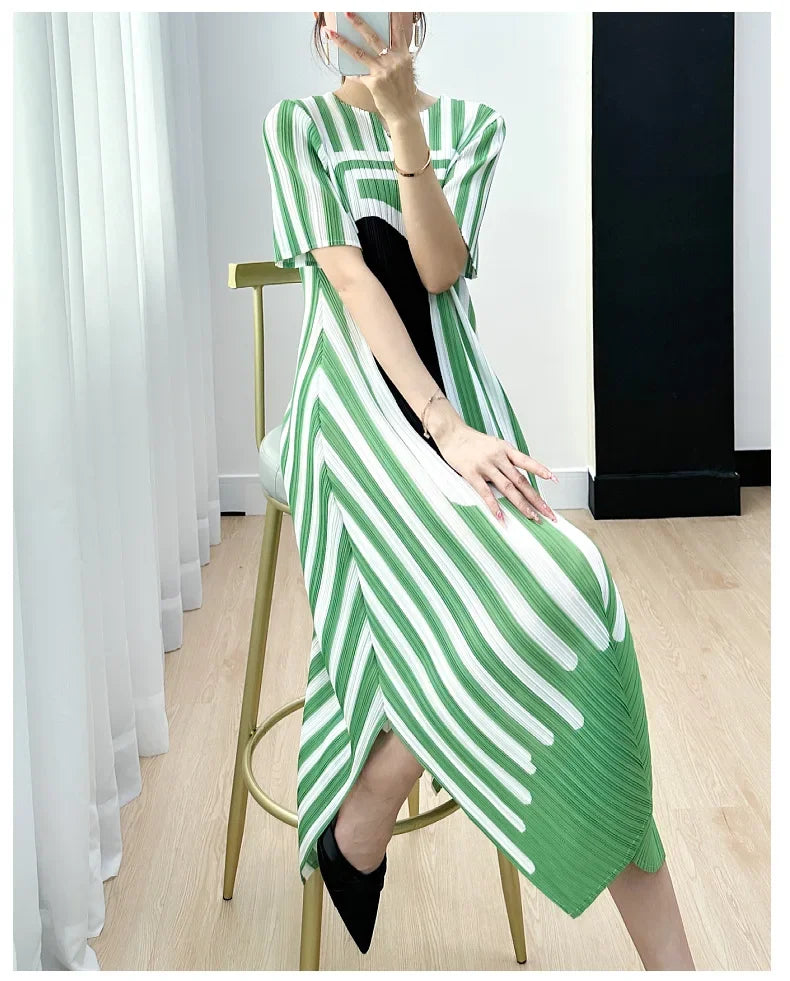 Pleated Striped Dress For Women O Neck Short Sleeve