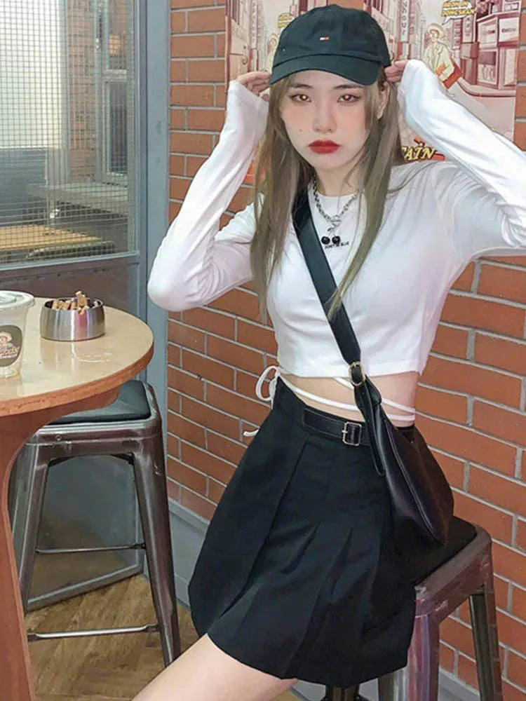 Long Sleeve Women's Crop Top Stylish Bandage Design for Spring Fashion