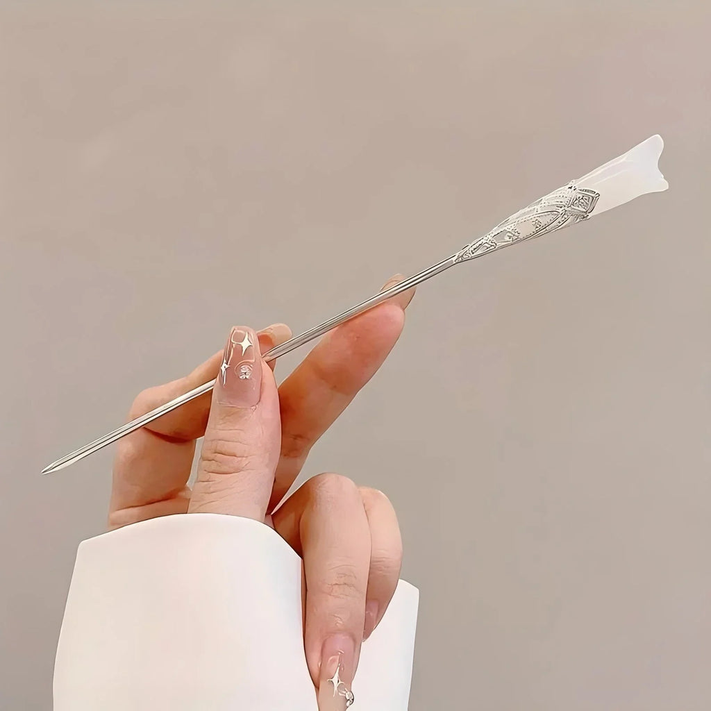 Traditional Chinese Hair Clip with Tassel and Floral Design Elegant Hairpin Accessory for Women