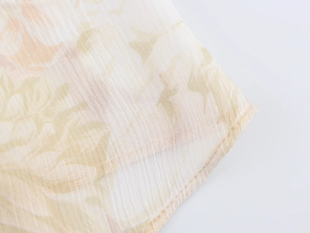 Loose Printed Blouse for Women with Pleated V-Neck Lantern Sleeves Single-Breasted Casual Pullover Shirt Chic Lightweight Spring Summer Top